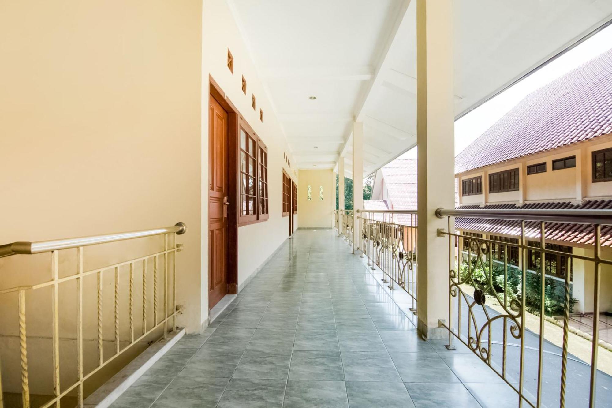 Wisma Langen Werdhasih Semarang Kültér fotó